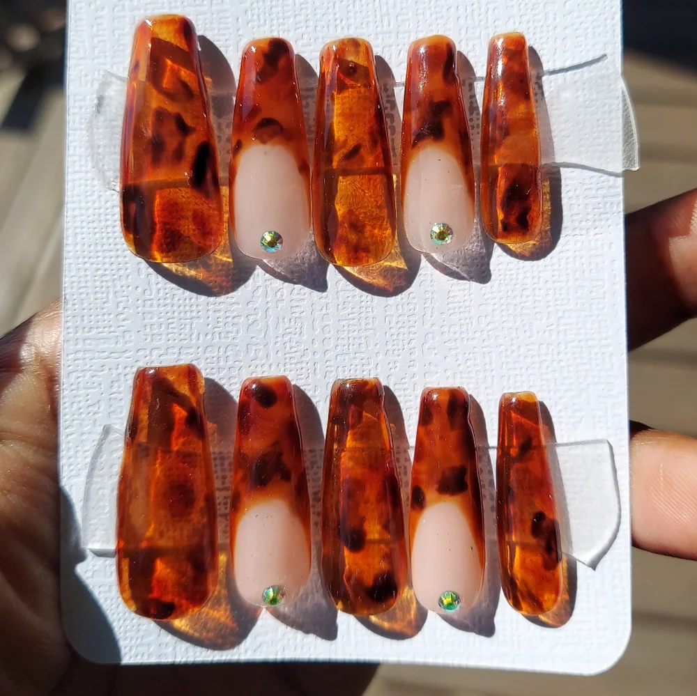 Tortoise Shell Nails - Picture 3 of 7